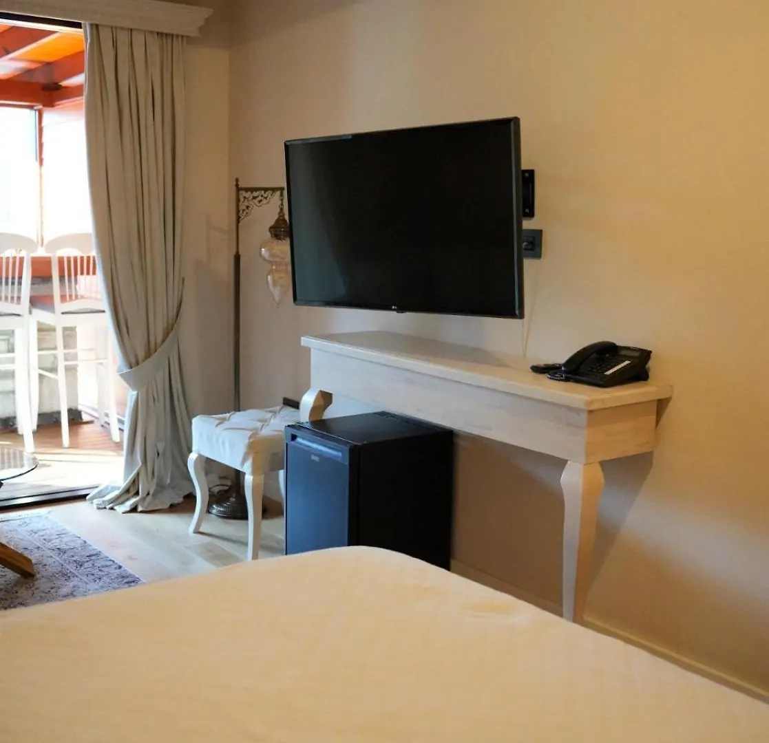 Le Prince Rooms Tirana Hotel