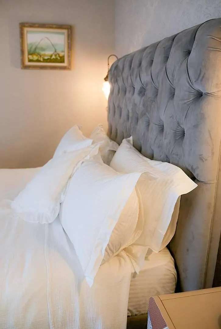 Le Prince Rooms Tirana Hotel